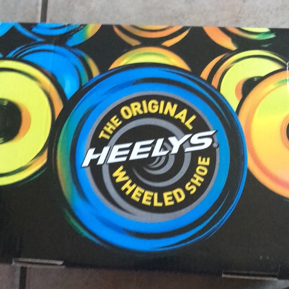 Heelys For Kids - Picture 9 of 11